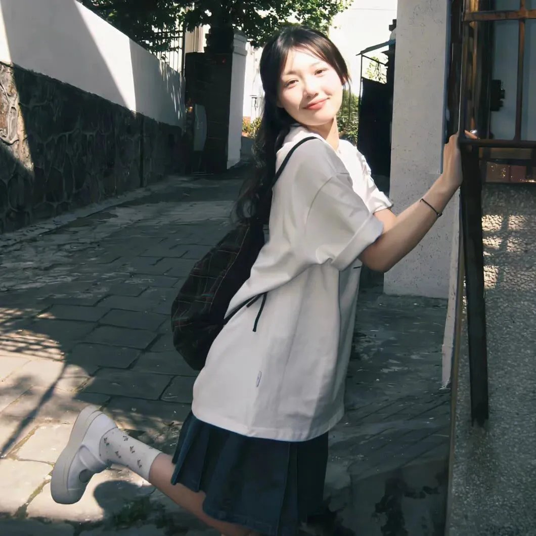 艳谍飘香